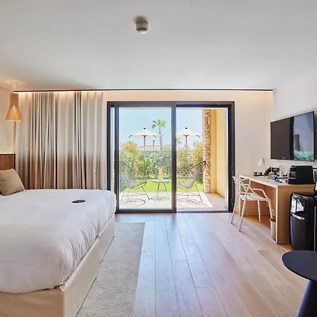 Eden Hotel 4*