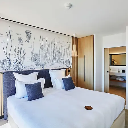 Eden Hotel